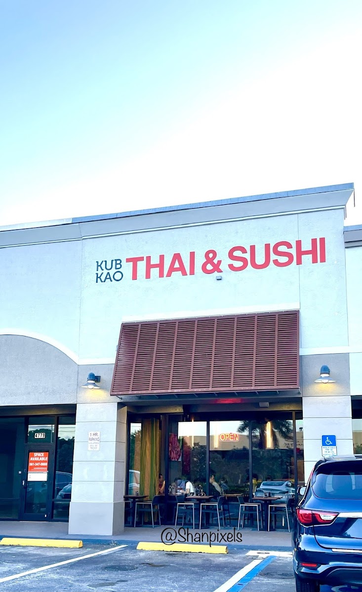 Kub Kao Thai & Sushi